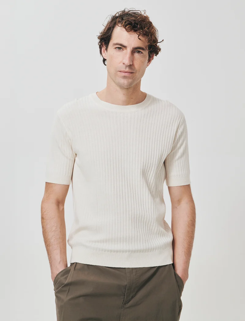 T-shirt girocollo in maglia a coste - Beige ecru