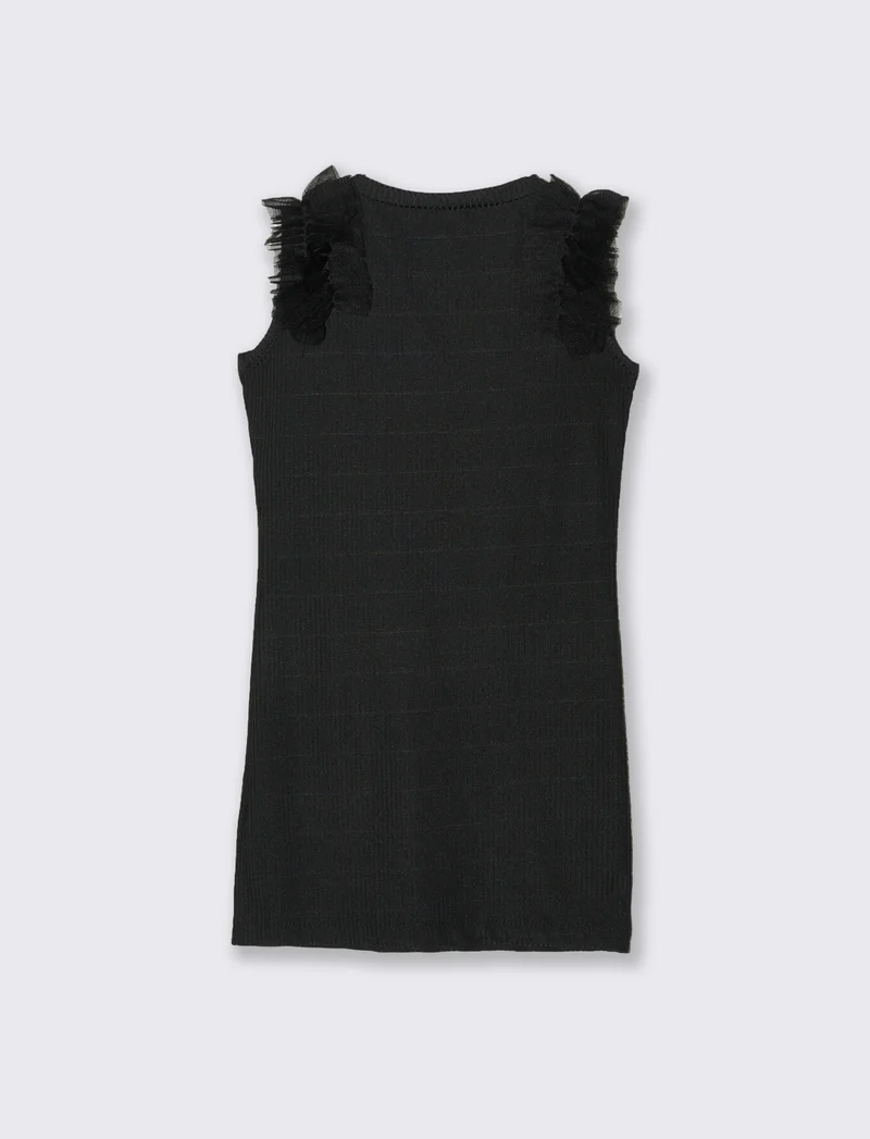 Abito in costina elastica con rouches in tulle sulle spalle. - Nero