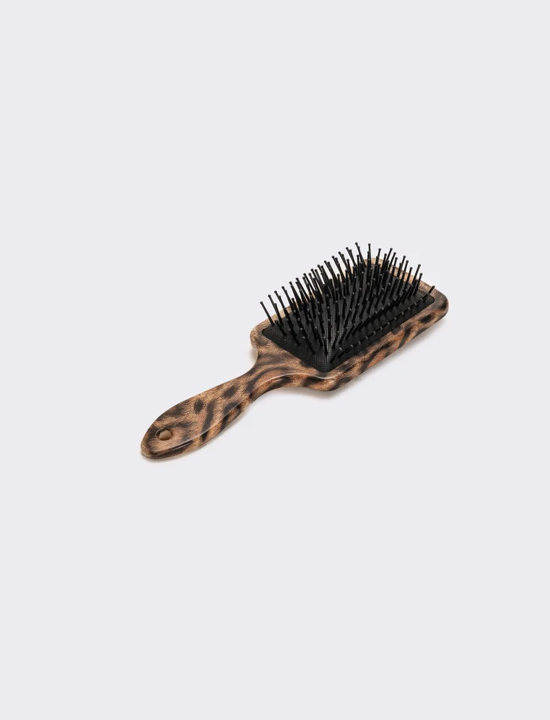 Spazzola leopardata con lettera donna - var 1