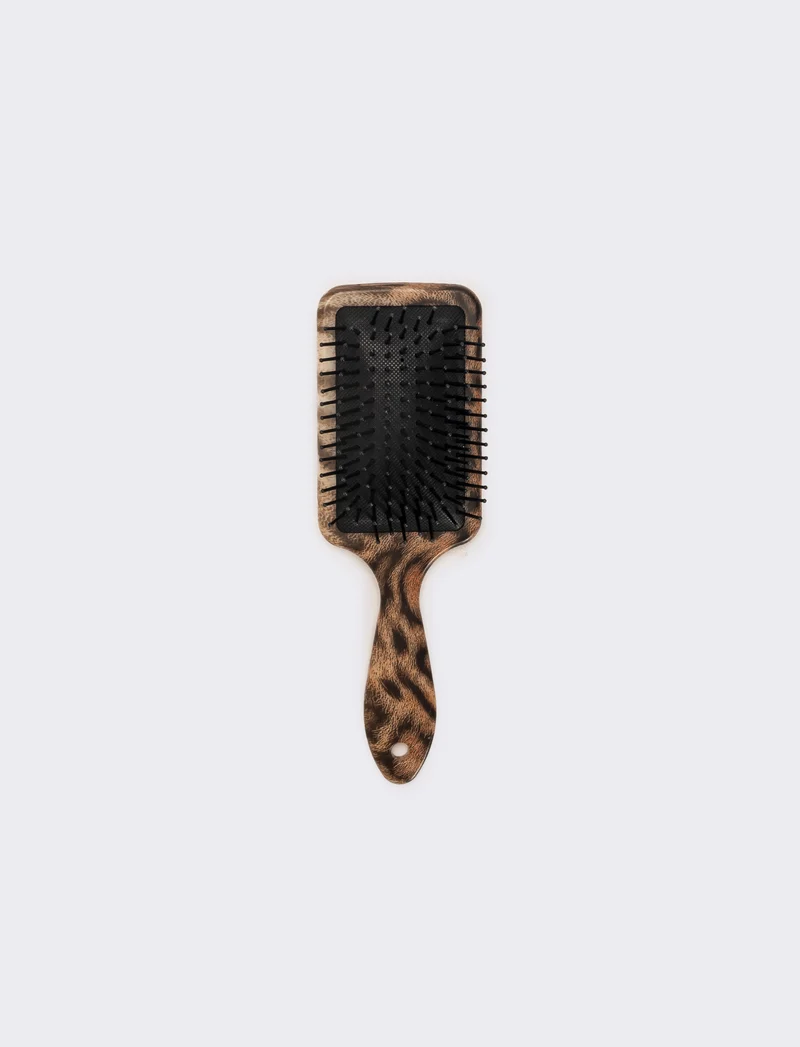 Spazzola leopardata con lettera donna - var 1