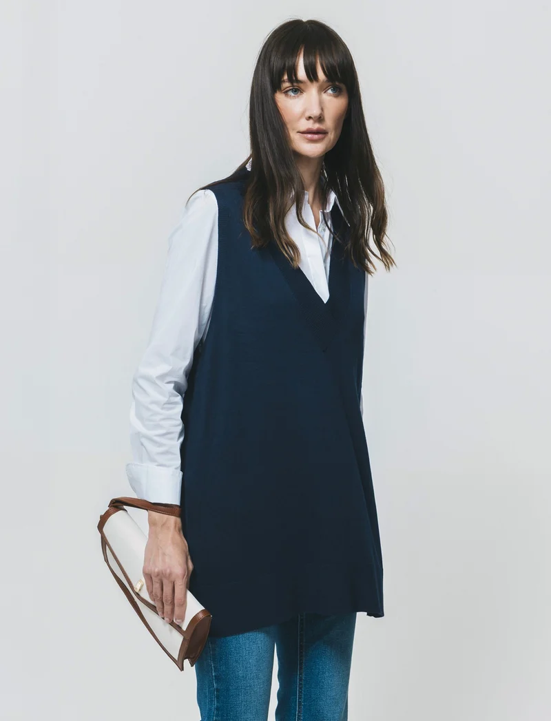 Gilet lungo con scollo a V e spacchi laterali - Blu