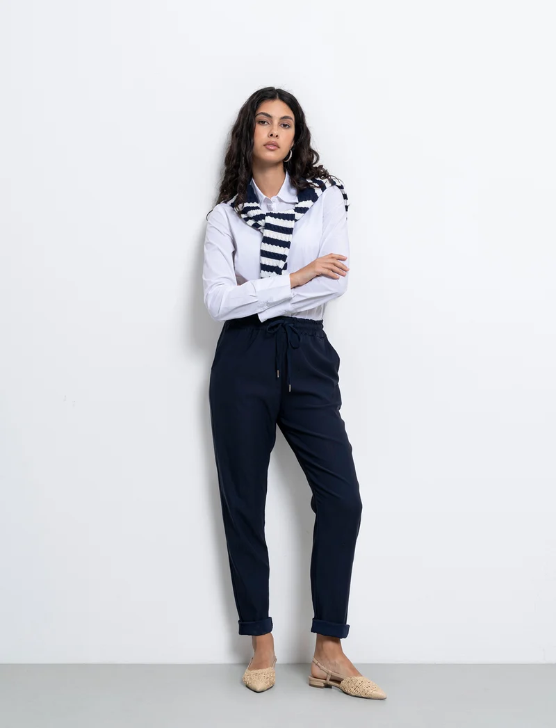 Pantalone in tessuto elasticizzato con coulisse in vita - Blu
