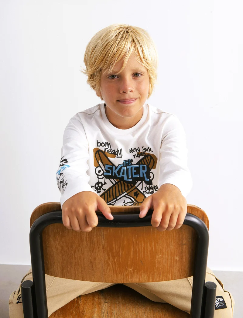 T shirt stampa skate graffiti. - Bianco latte