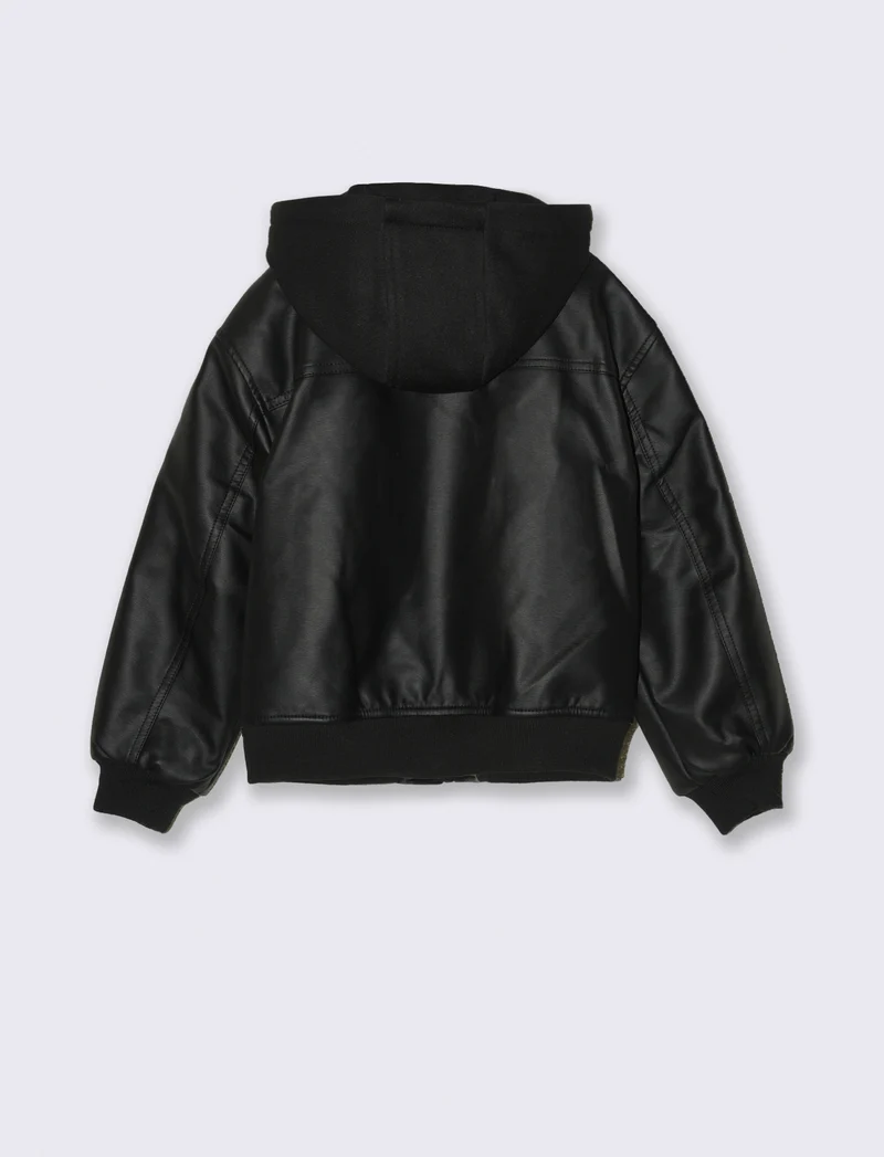 Bomber in finta pelle. - Nero