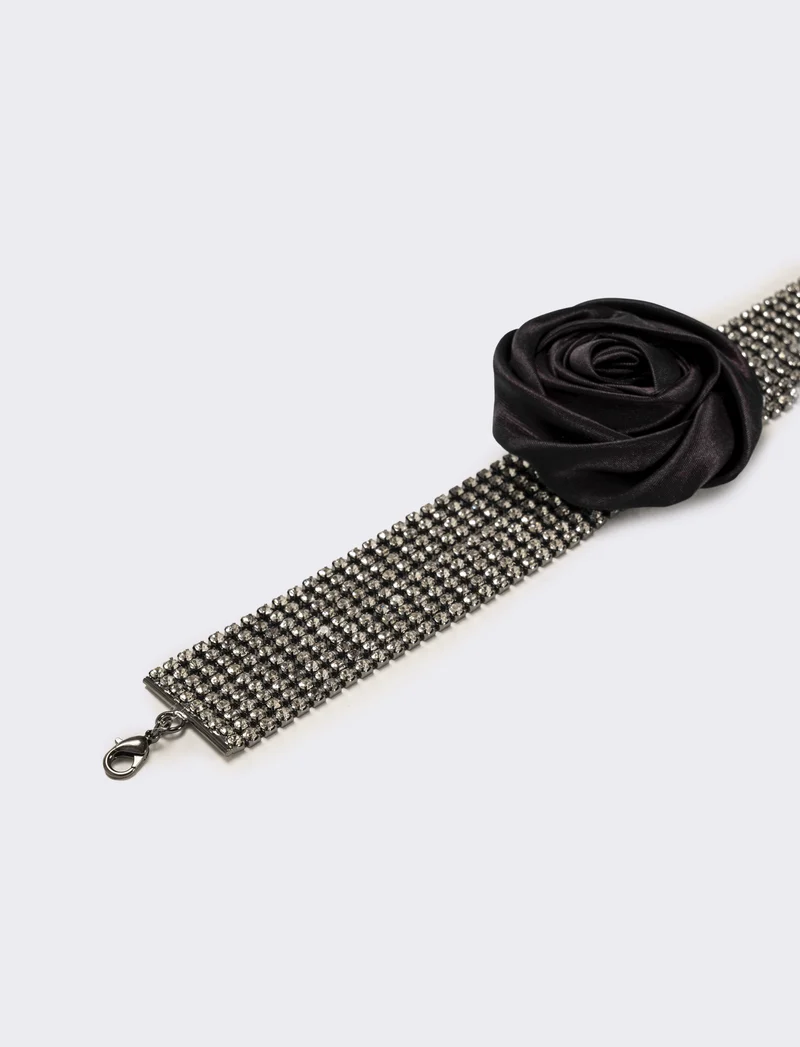 Collana chocker con strass e rosa in tessuto - Nero