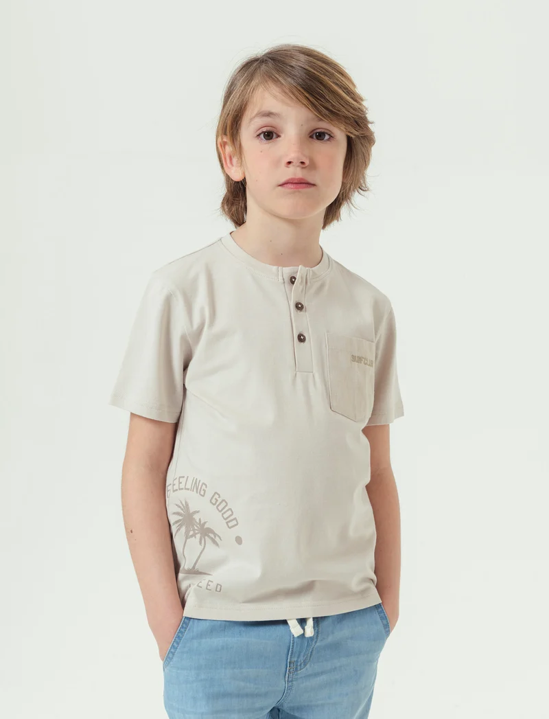 T shirt modello serafino da bambino - Beige
