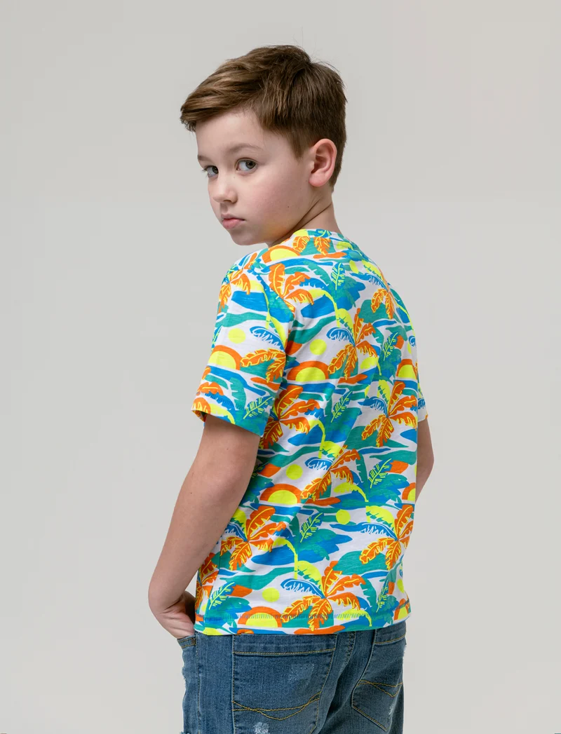 T-shirt stampata con tasca da bambino - Fantasia