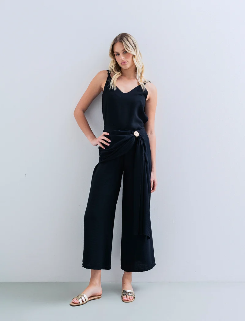 Pantalone largo con fusciacca e bottone - Nero