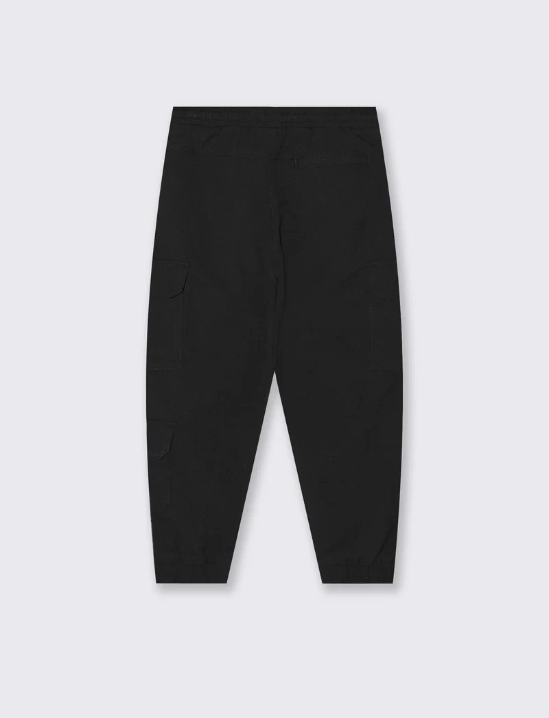 Jogger con tasconi per uno stile casual - Nero