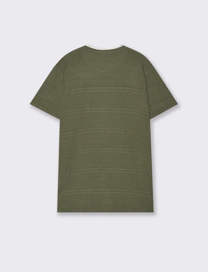 T-shirt in maglia con orli a contrasto - Verde oliva