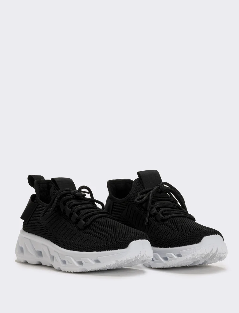 Sneakers in tessuto tecnico, 2 colori - Nero