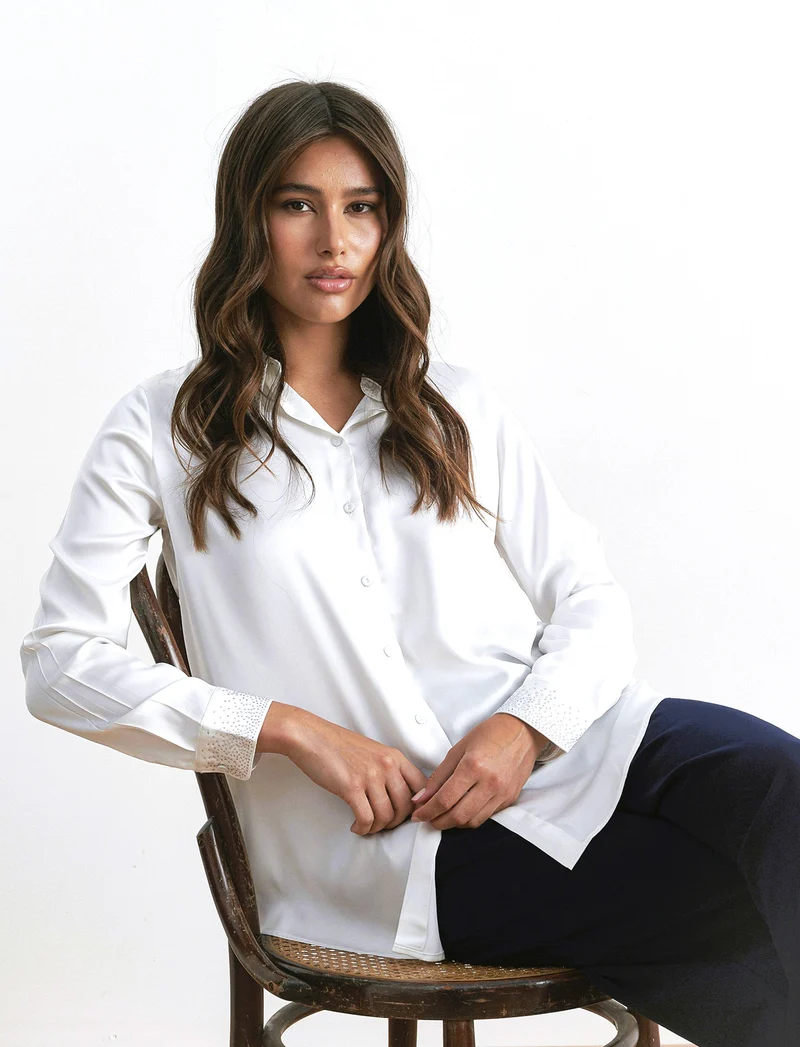 CAMICIA IN SATIN CON STRASS - Bianco latte