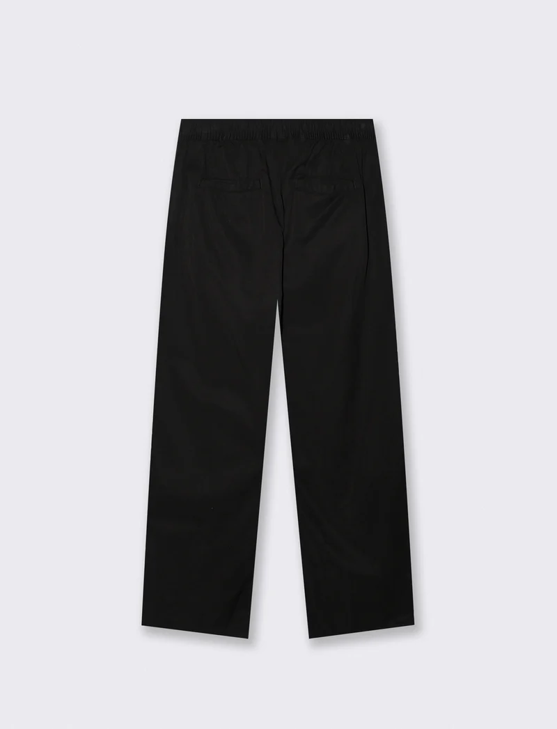 Pantaloni jogger straight fit con tasche - Nero