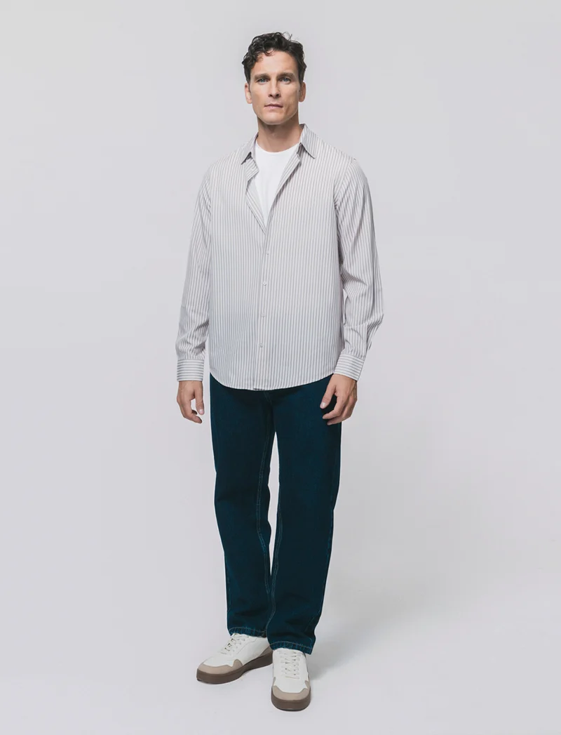 Camicia slim fit a righe in tessuto tecnico - Beige