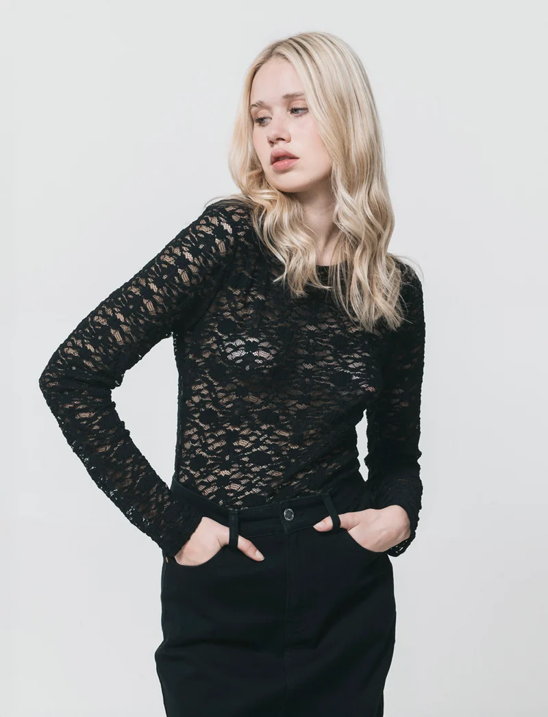 T-Shirt in Pizzo Manica Lunga Giro Collo - Nero