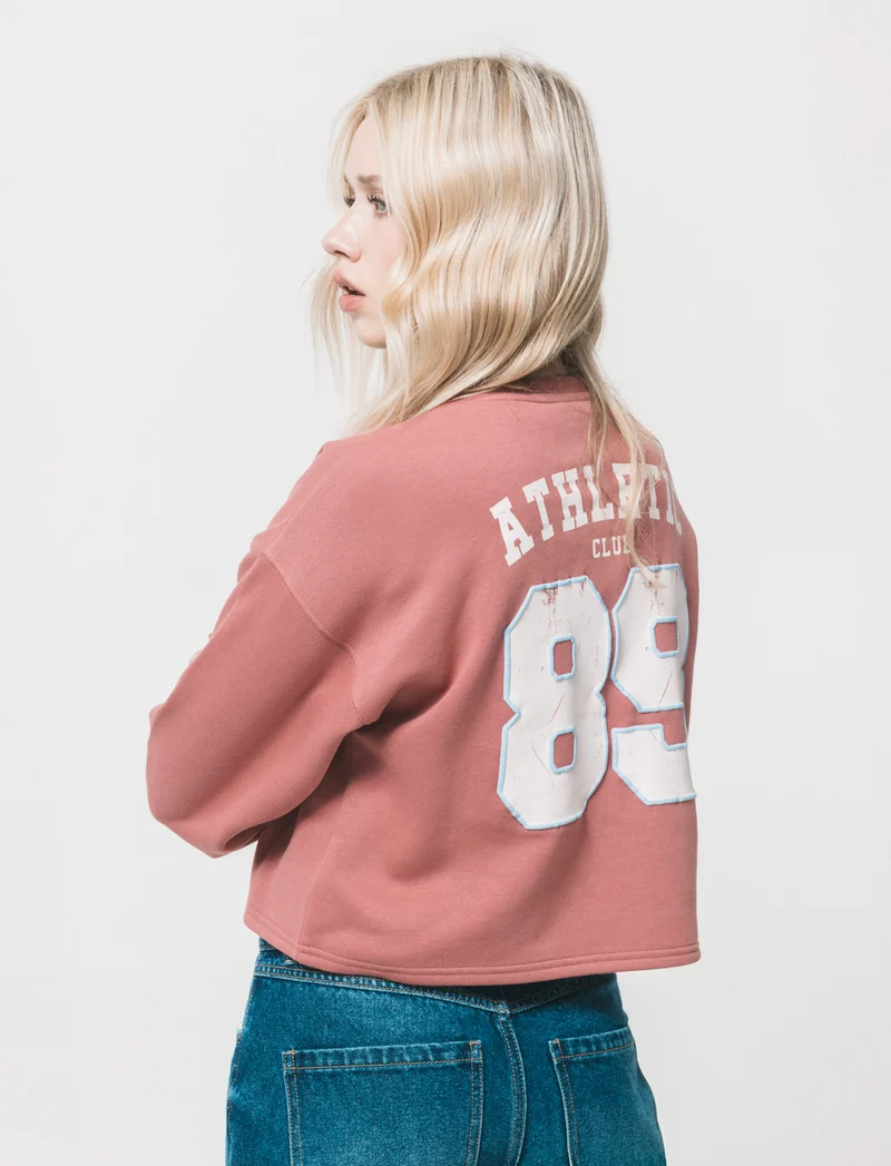 Felpa crop manica lunga con stampa - Rosso mattone