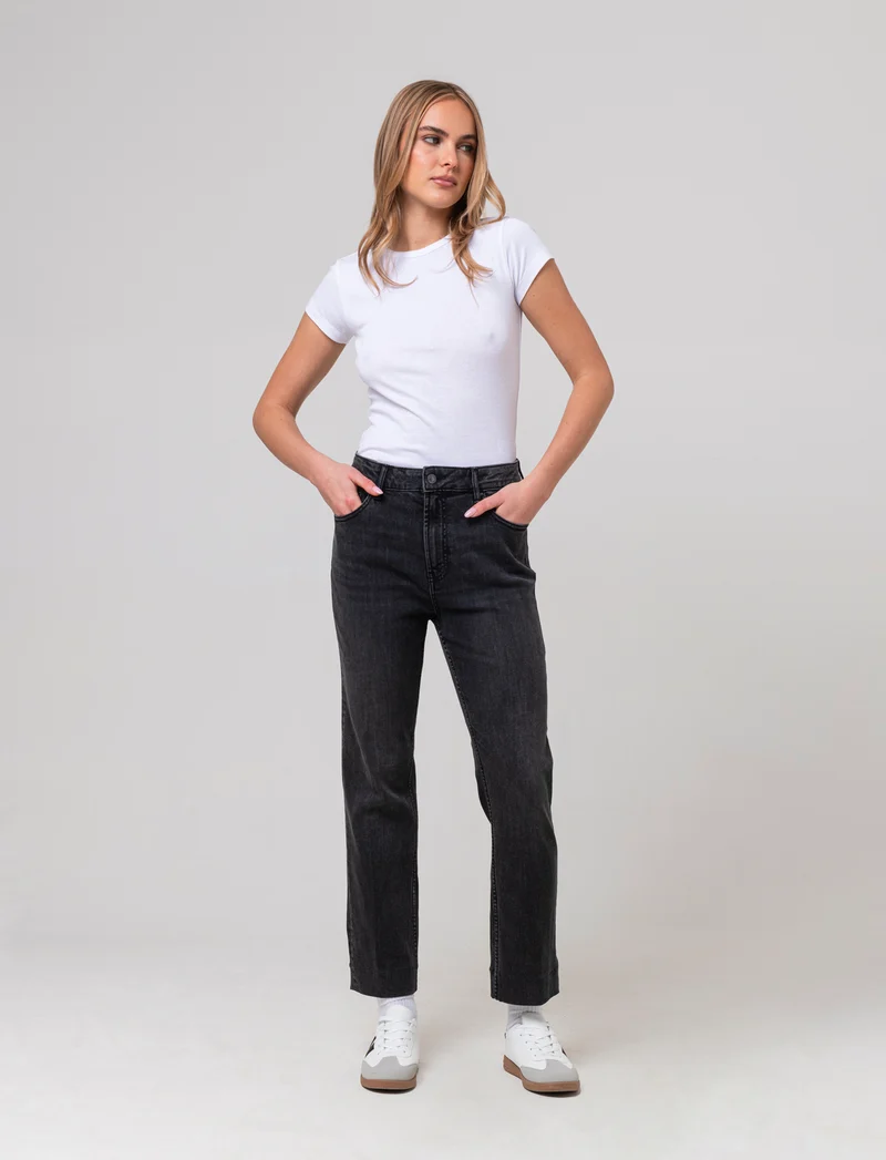 Jeans a gamba larga alla caviglia da donna - Nero