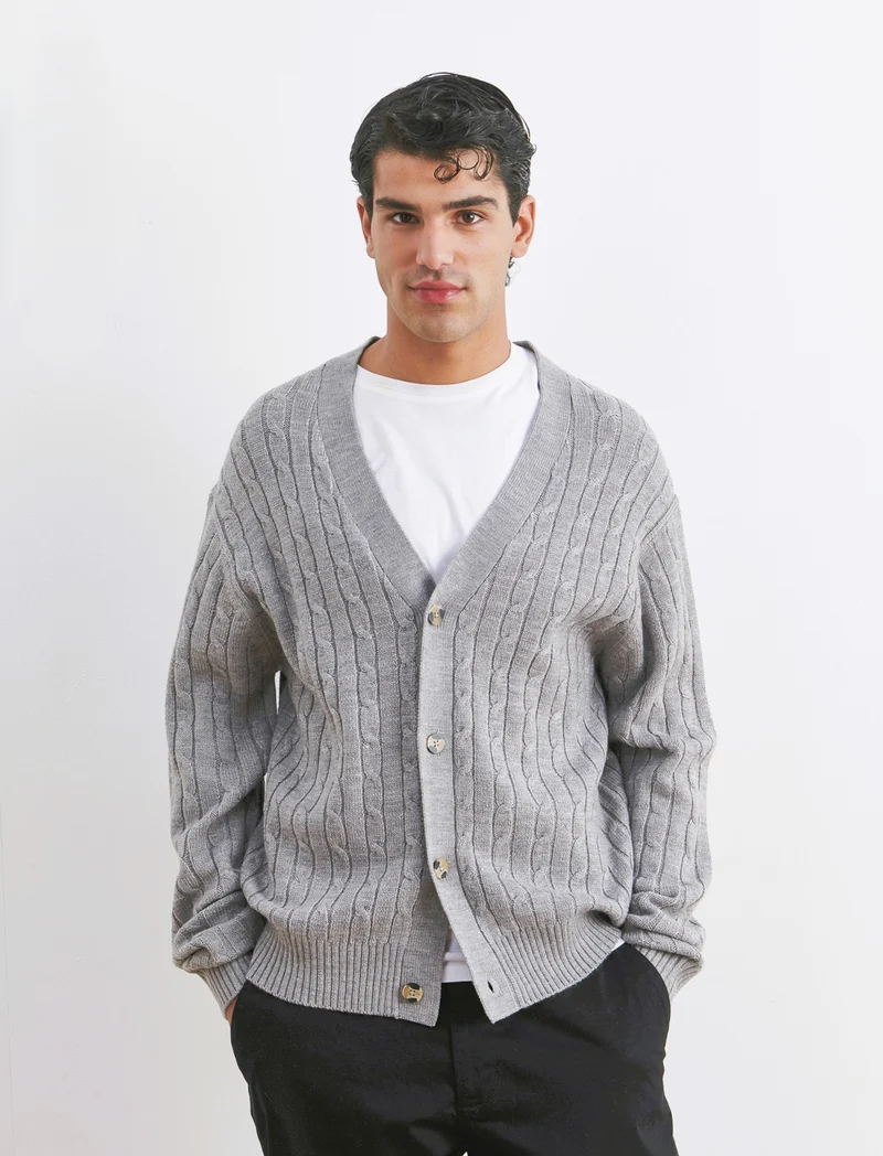 MAGLIA CARDIGAN A TRECCE: - Grigio mel.