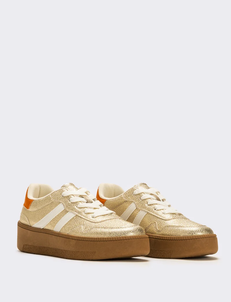 Sneakers con riporti a contrasto da donna - Oro