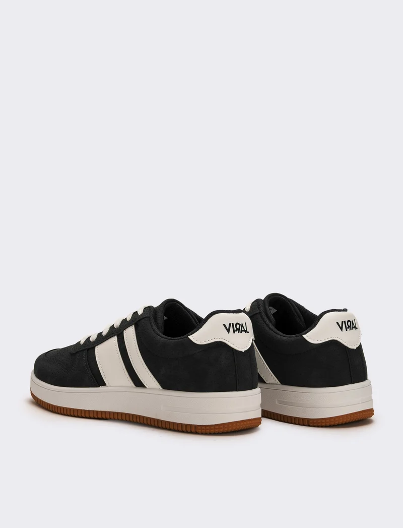 Sneakers con inserti bianchi da uomo - Nero