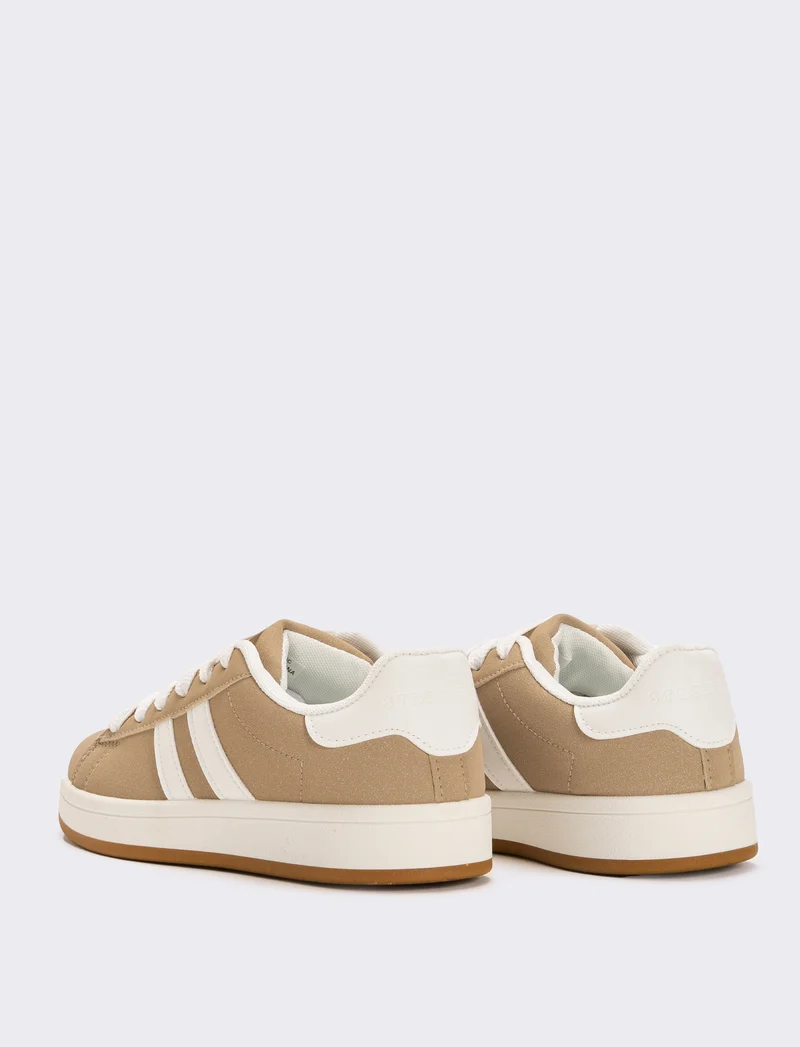 Sneakers con lacci larghi da donna - Beige
