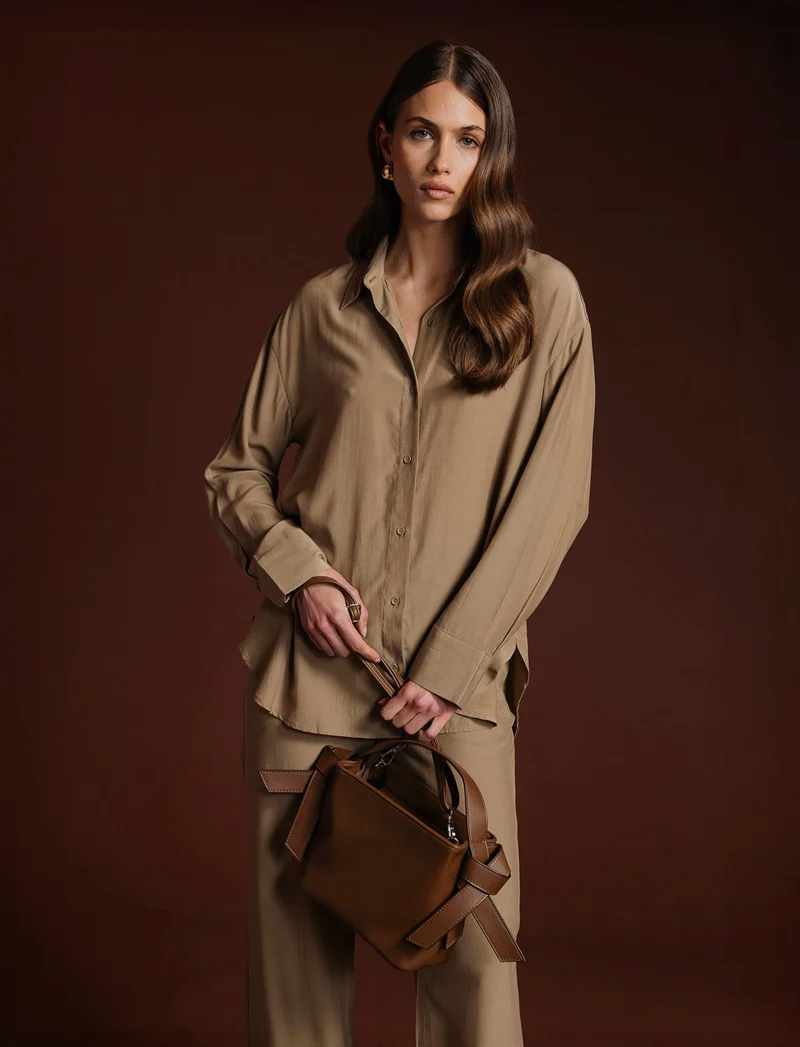 CAMICIA CON DOPPIO BOTTONE AL POLSO - Kaky 1