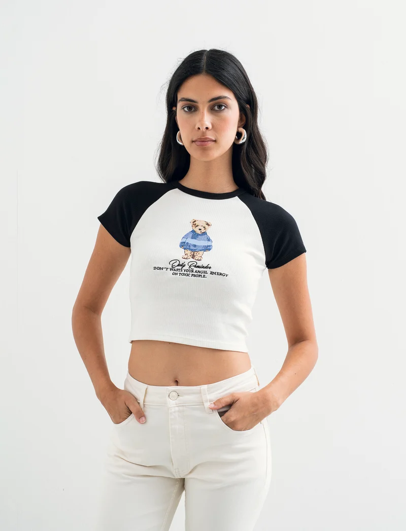 T-SHIRT CON RICAMO - var 2