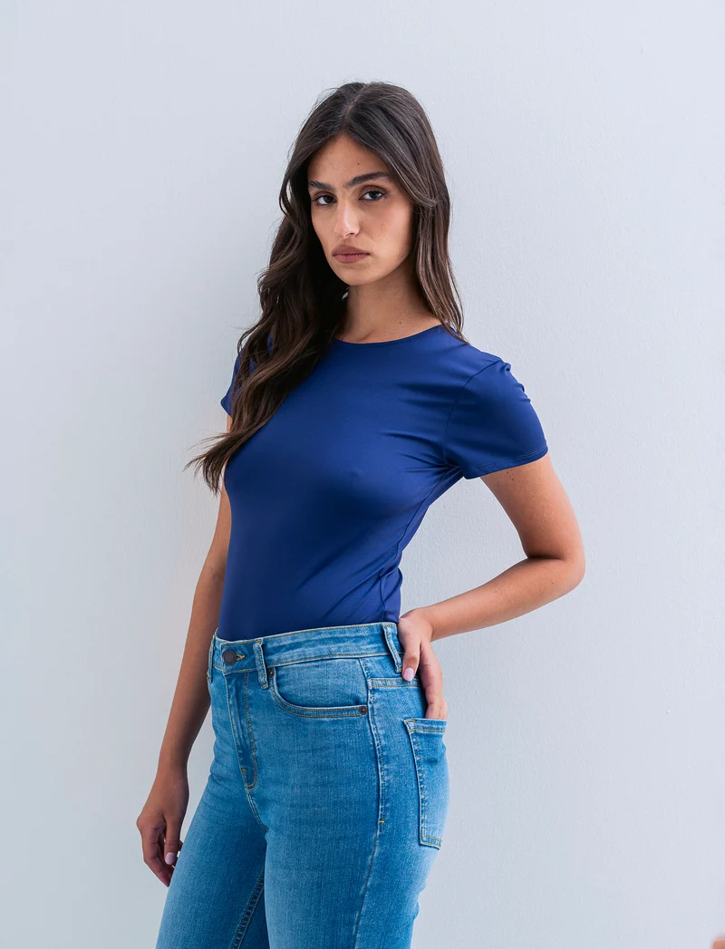 T-SHIRT CON TESSUTO ELASTICO - Blu scuro