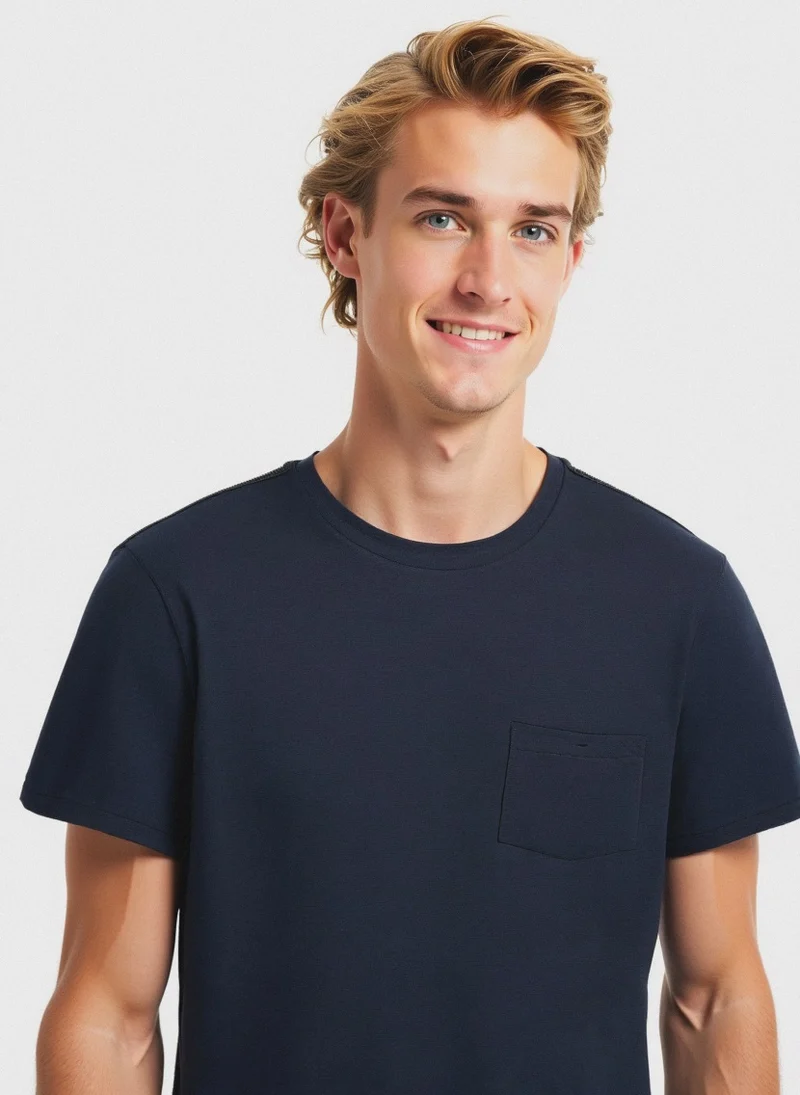 T-SHIRT BASIC CON TASCA - Blu