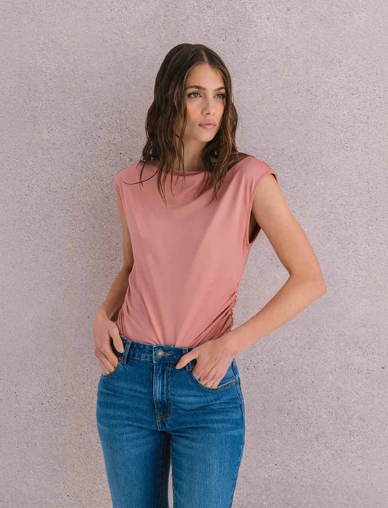 T-SHIRT CON SCOLLO A BARCA - Rosa polvere