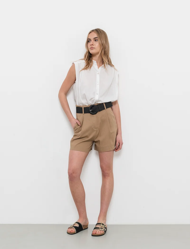 Short con cintura da donna - Caramello