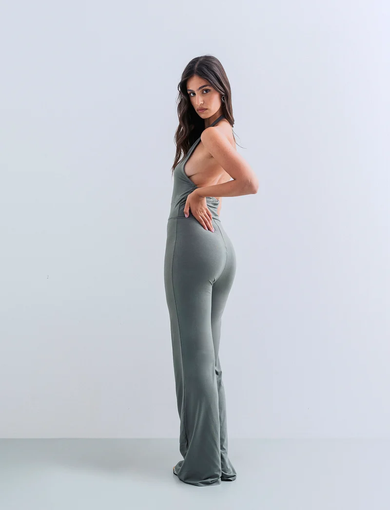 Jump suit con scollo halterneck - Verde salvia