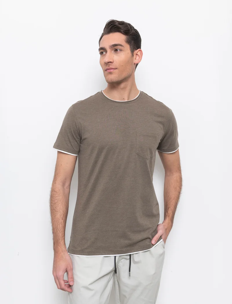 T-shirt effetto melange con tasca da uomo - Verde kaki