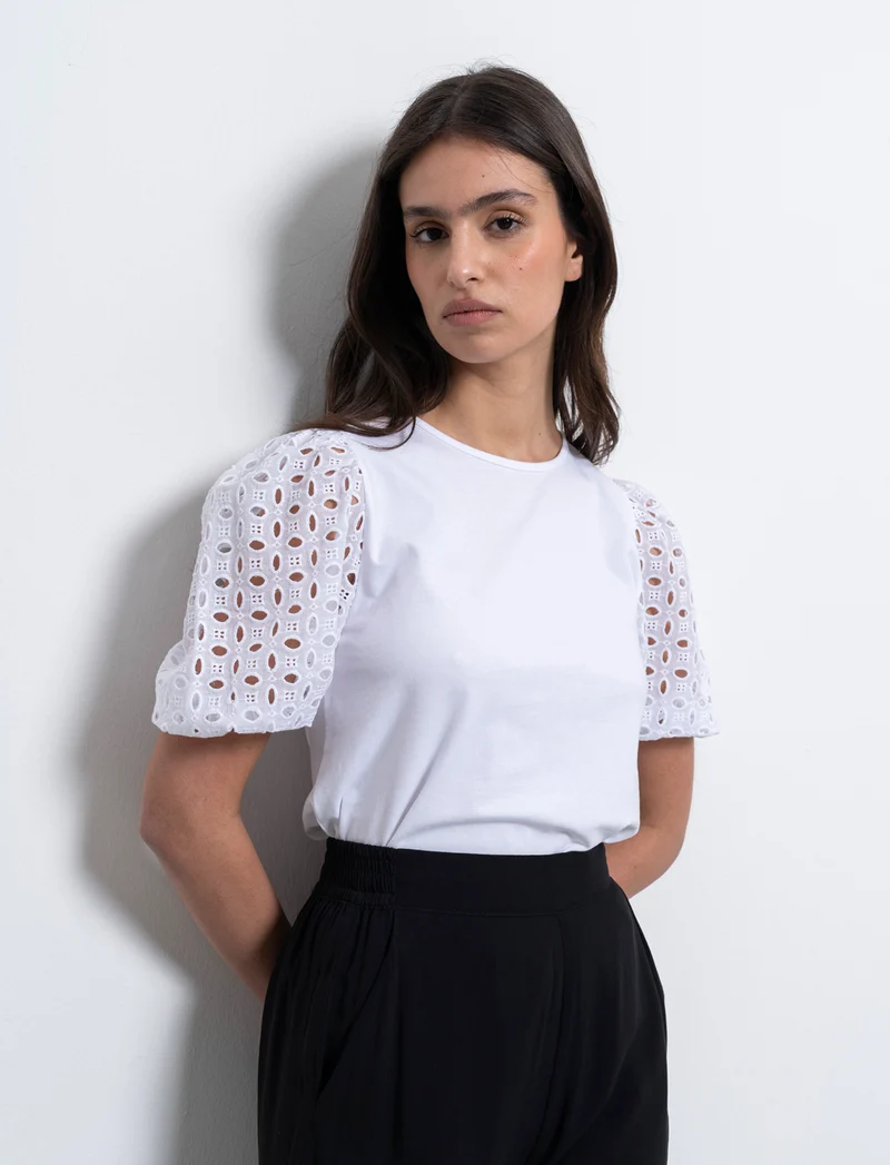 T-shirt con maniche in pizzo da donna - Bianco