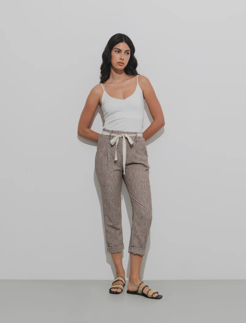 Pantalone con elastico in vita e cintura - Marrone tabacco