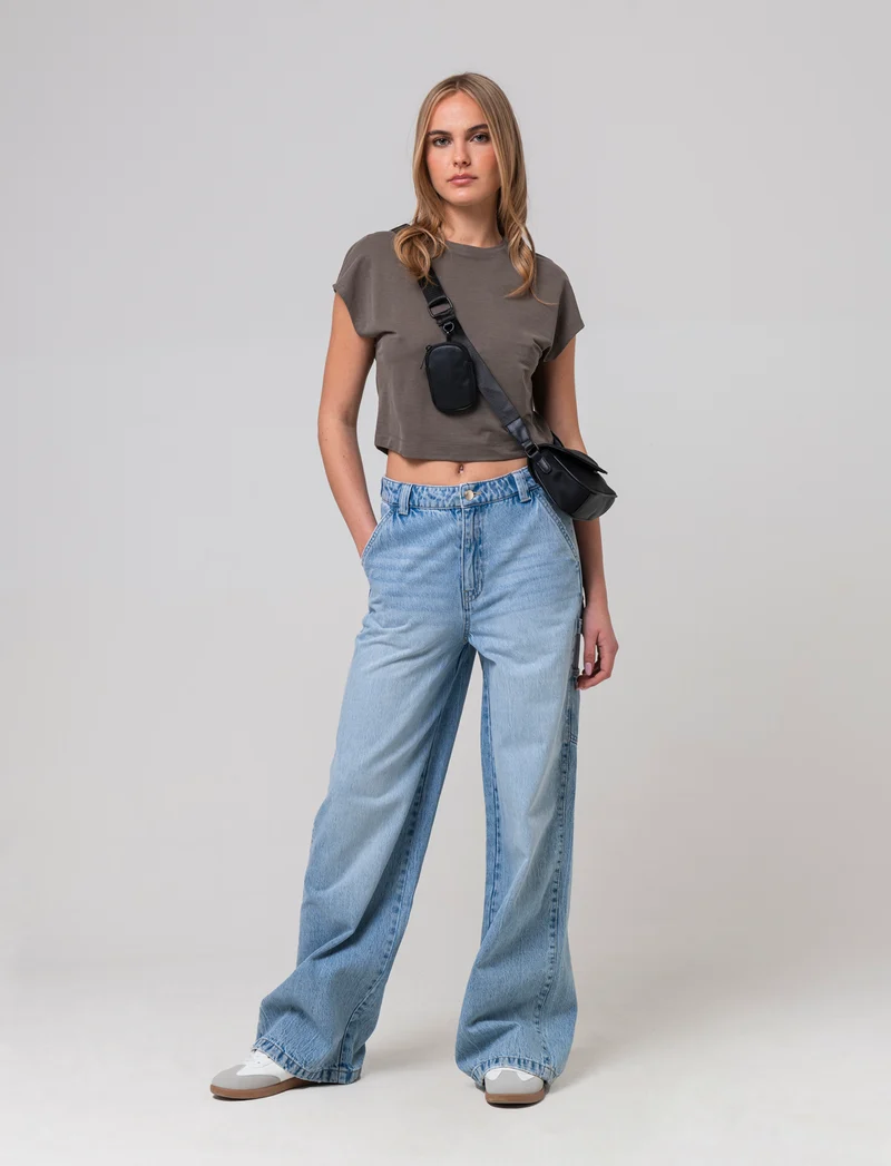 T-shirt basica da donna - Verde salvia
