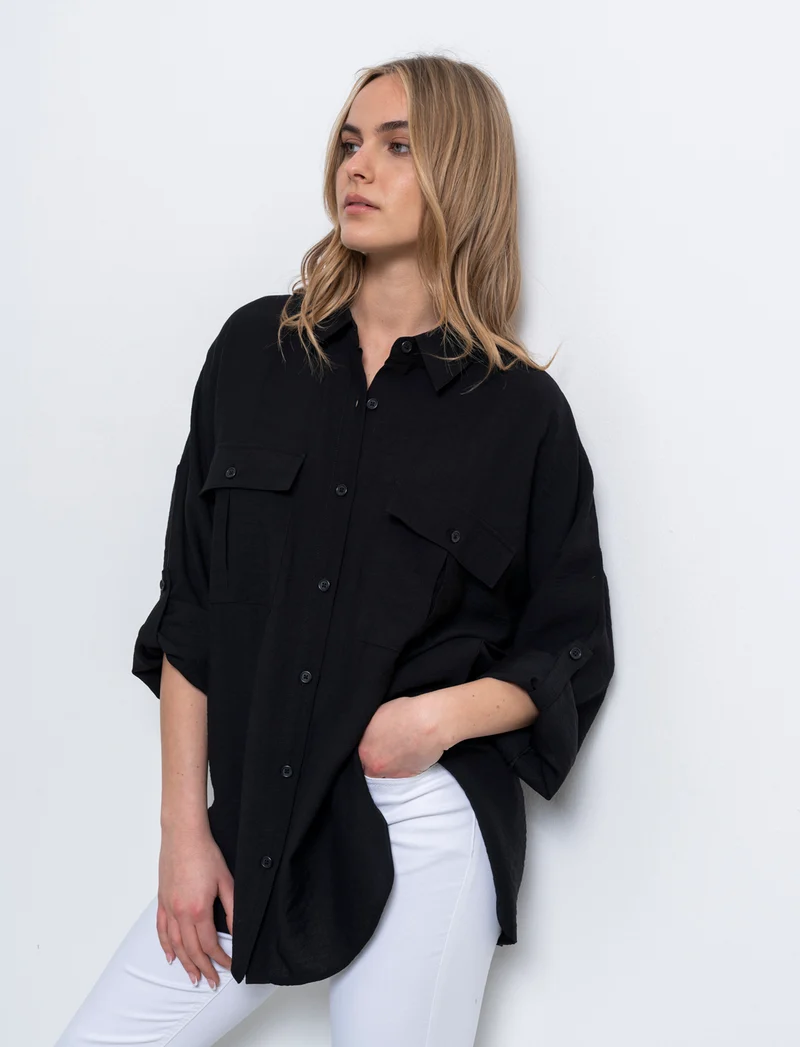 Camicia con tasche sul petto da donna - Nero