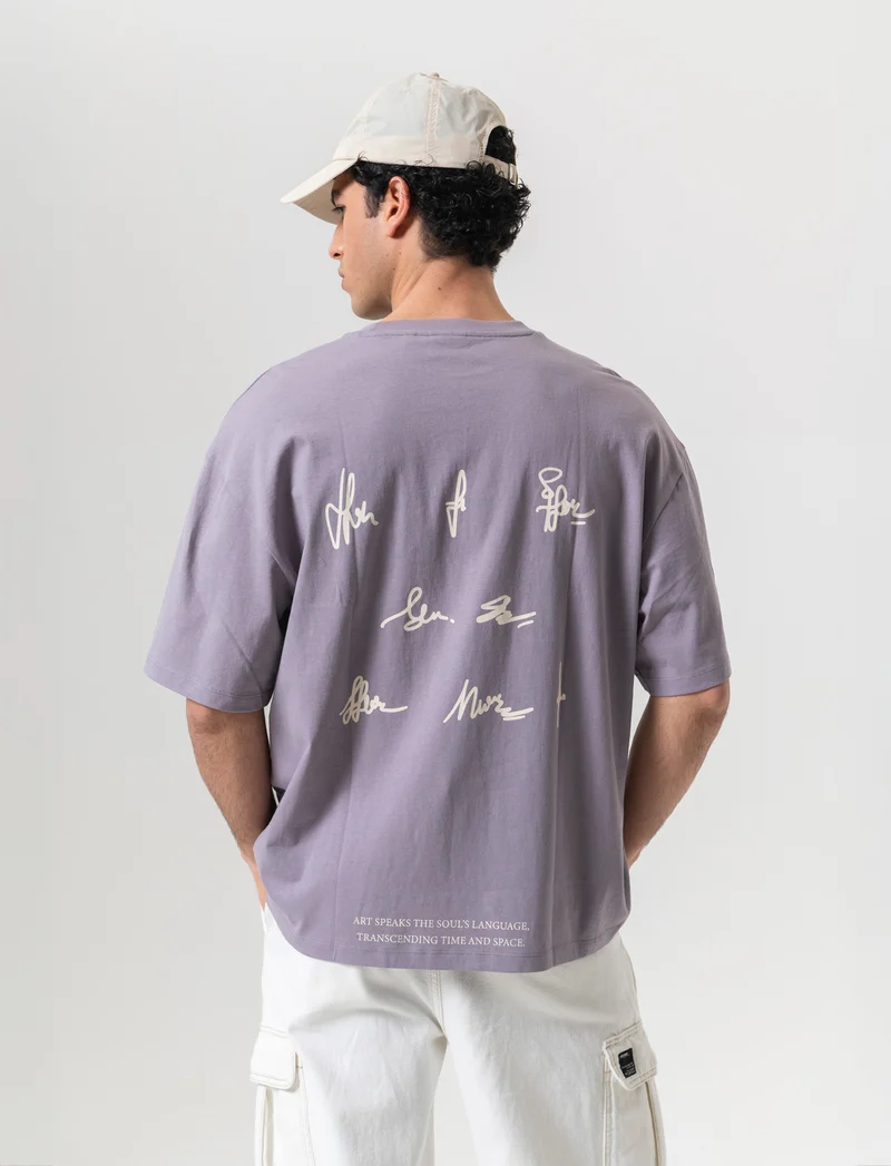 T-shirt boxy fit in cotone con stampe e ricamo da uomo - Lilla