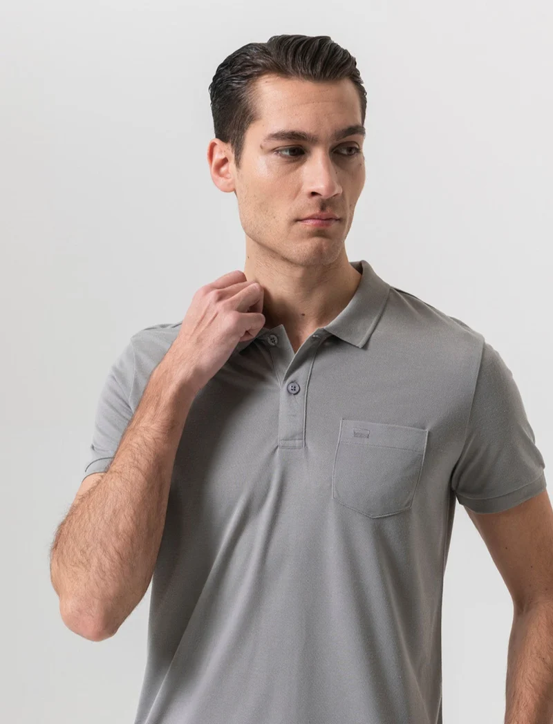 Polo basica con taschino da uomo - Grigio
