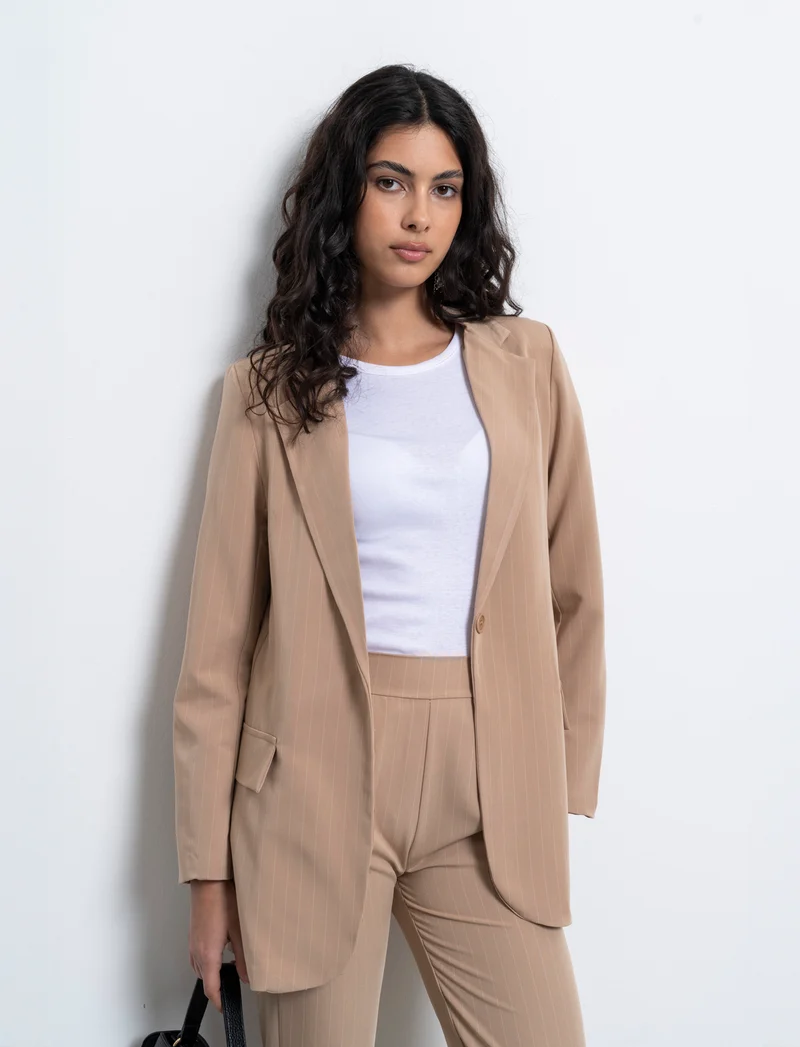 blazer in tessuto rigato con bottone sul davanti - Beige