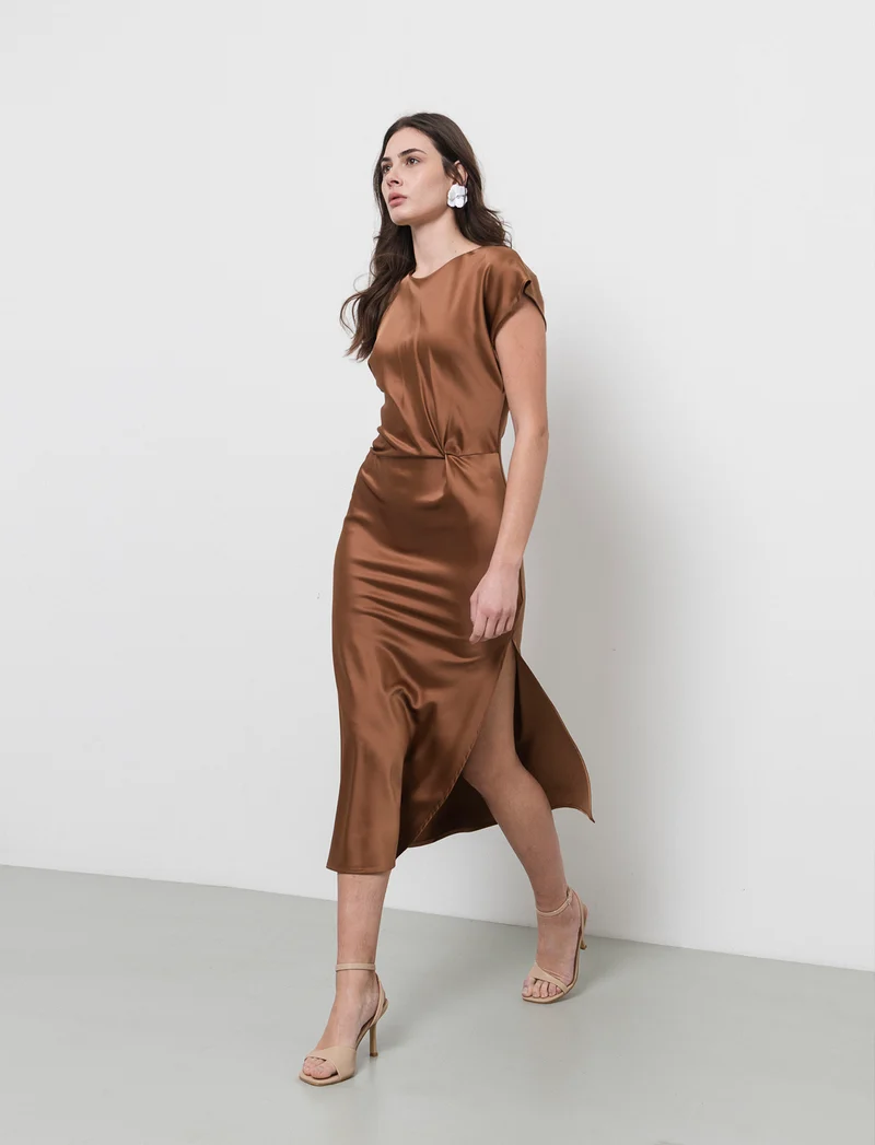 Vestito smanicato di raso - Cacao