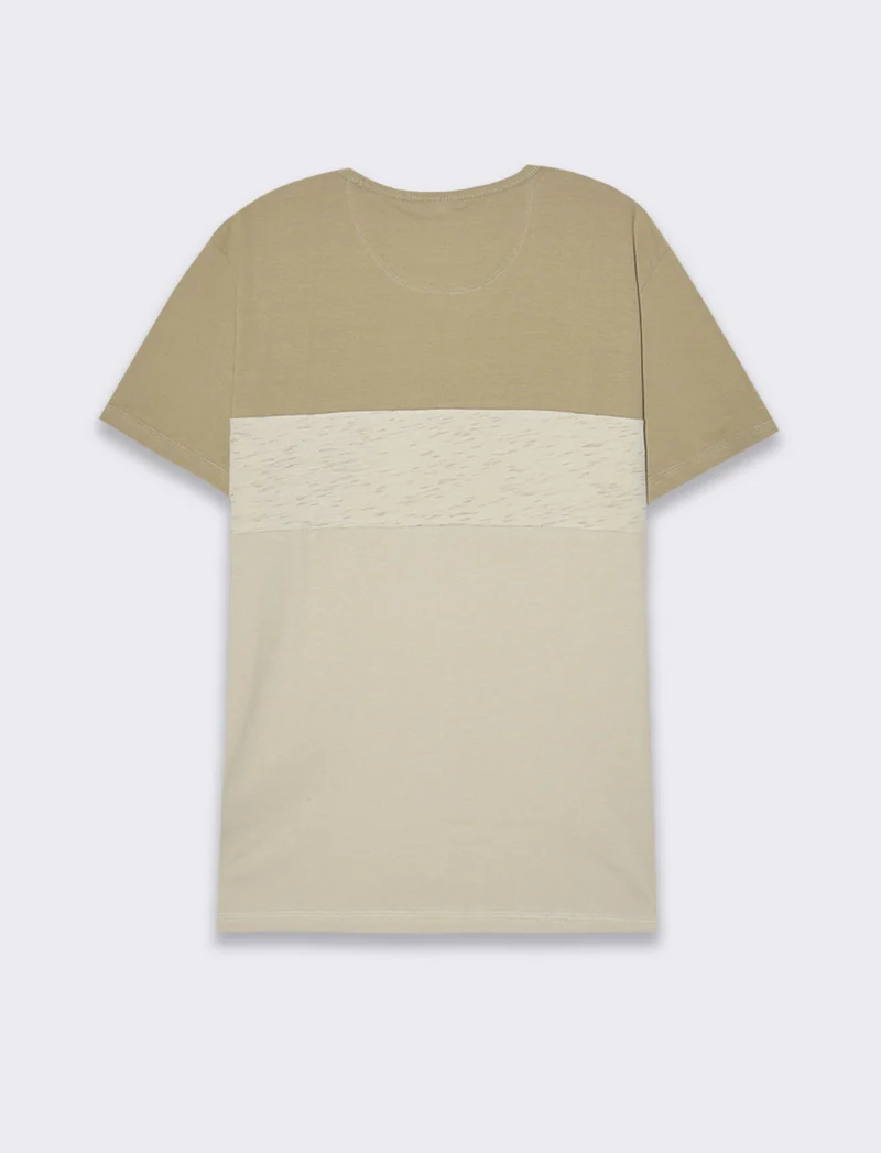 T-shirt con taschino da uomo - Verde salvia