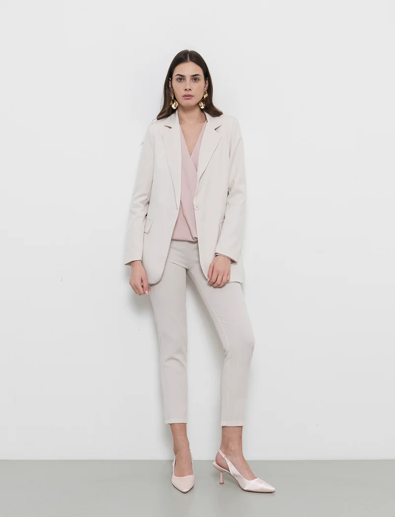 Blazer donna con collo revers e tasche - Bianco gesso