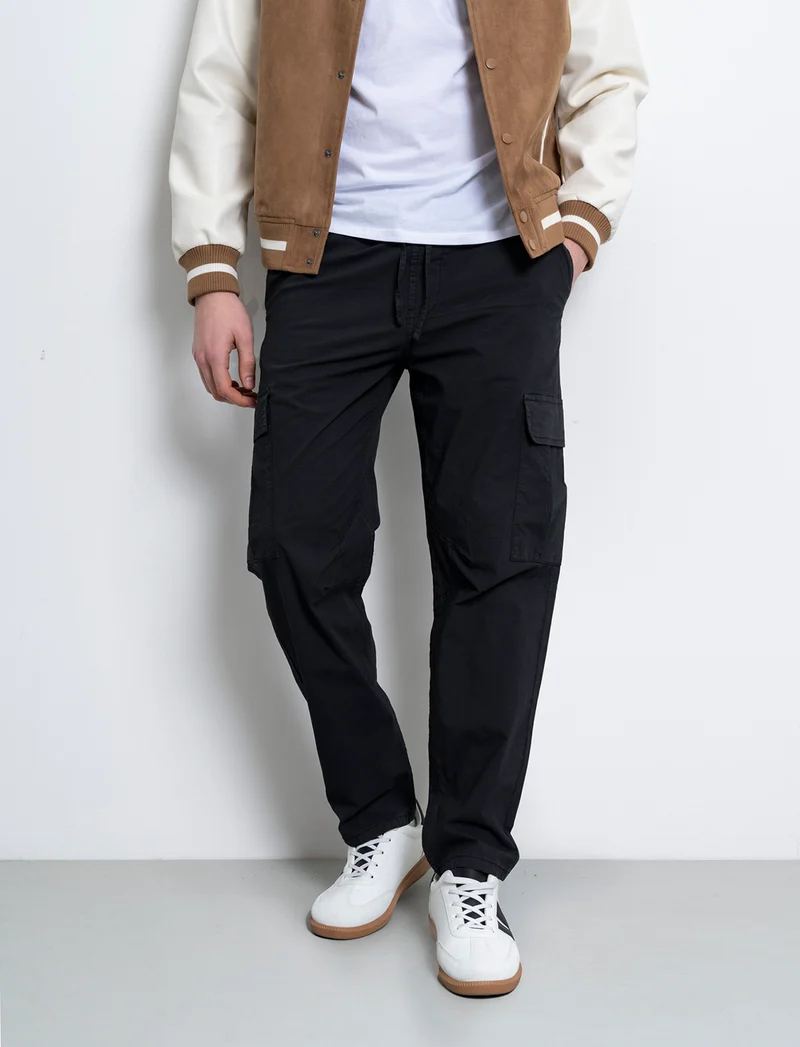 Pantaloni cargo straight fit da uomo - Nero