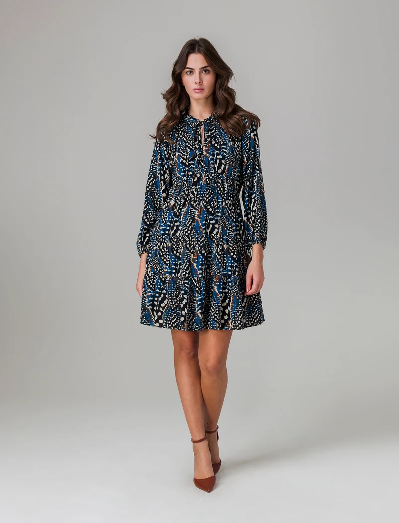 Vestito con collo alla coreana da donna - var 2