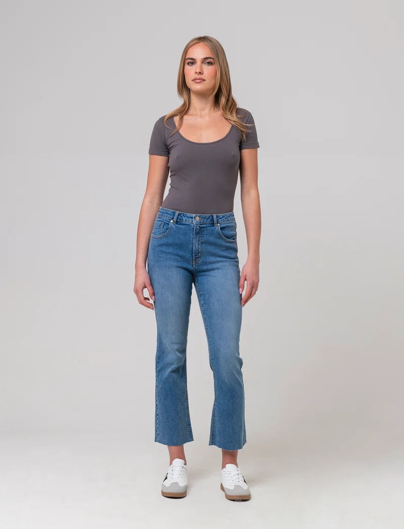 T-shirt basica scollo quadrato da donna - Grigio piombo