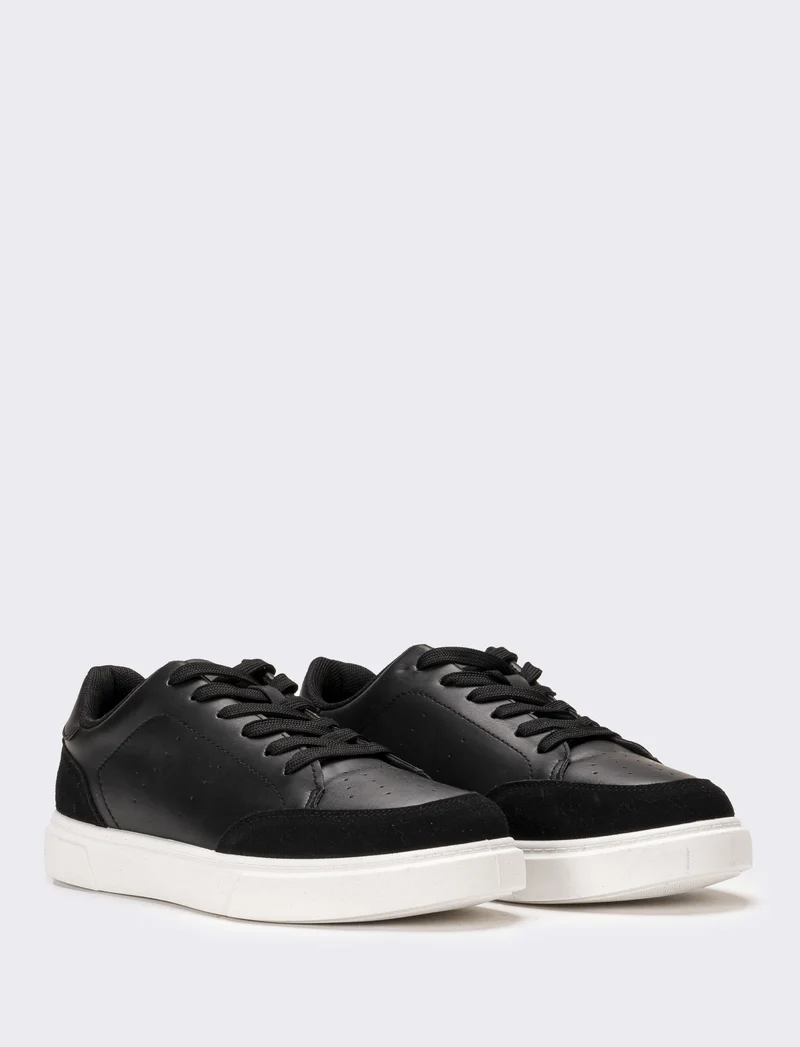 Sneakers monocolore da uomo - Nero