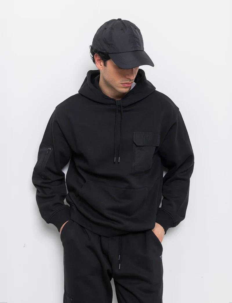 Felpa con stampe e cappuccio da uomo - Nero