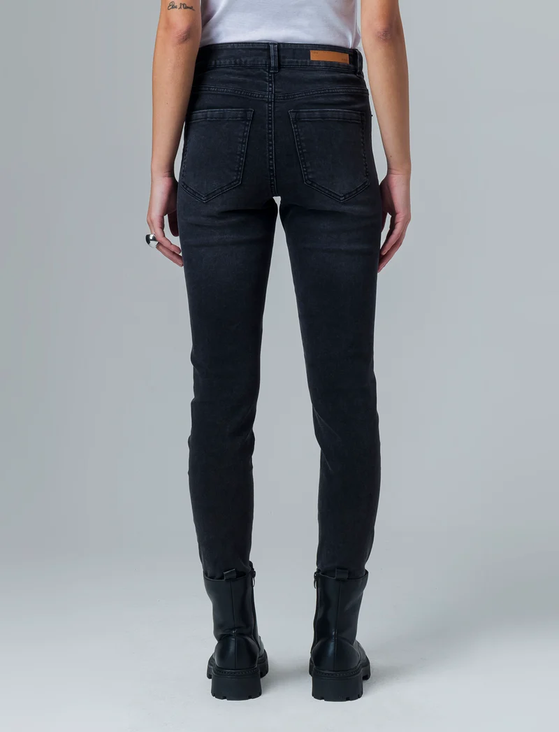 Jeans basico 5 tasche da donna - Nero