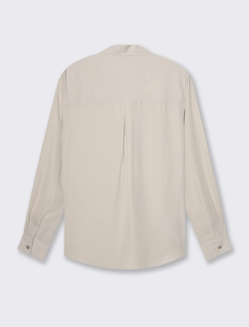 Camicia con tasche sul petto da donna - Sabbia